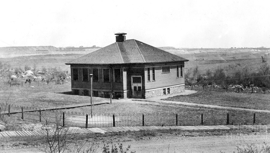 Mahoning School, circa 1920 | Hibbing Historical Society